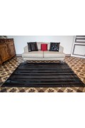 Tapis Noir en Cuir et Peau de Vache