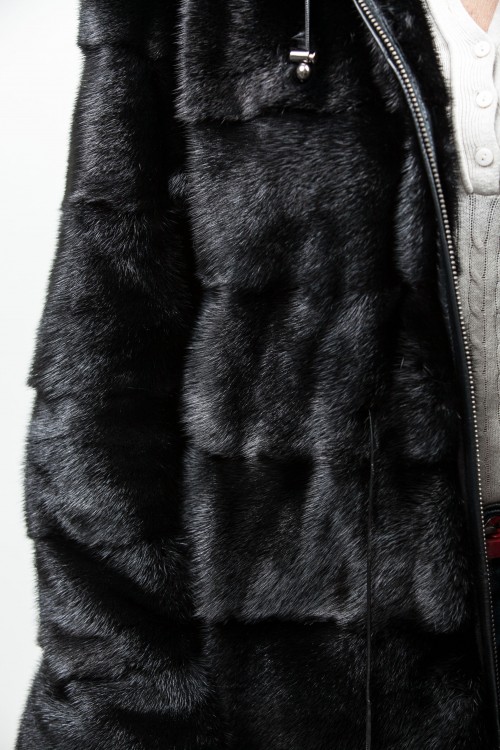 Manteau de Vison Noir avec Capuche "Balli Furs"
