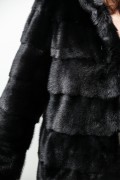 Manteau de Vison Noir à Capuche "Balli Furs"