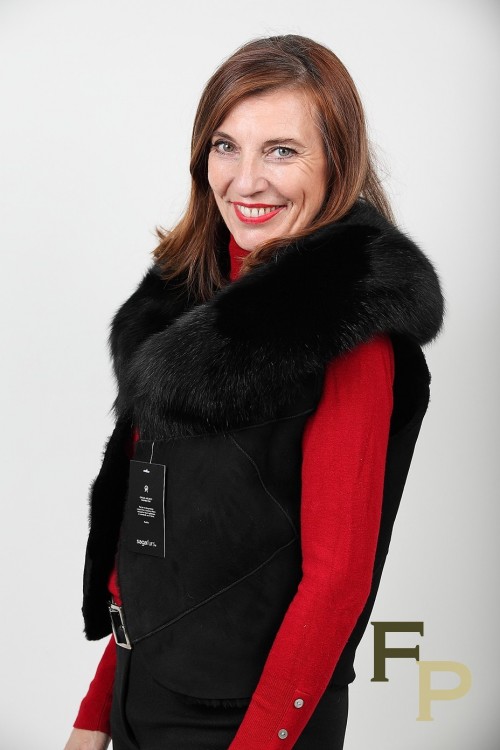 Short Sleevless Vest in Fox Fur and Lamb