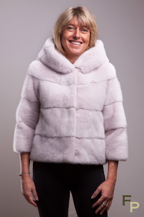 Veste de vison beige avec capuche