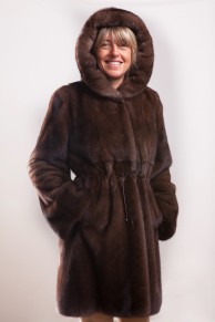 Manteau de Vison à Capuche Marron