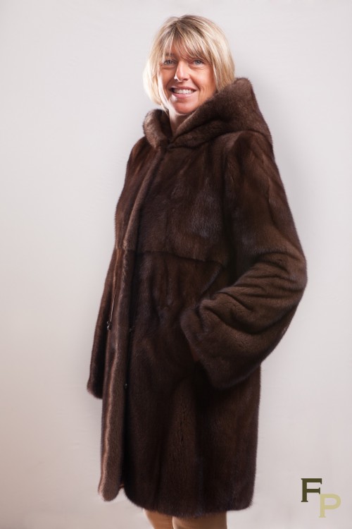 Manteau de Vison à Capuche Marron