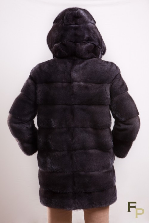 Manteau de Vison Titanium à Capuche signé Casiani