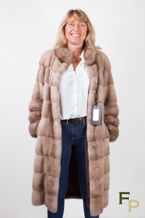 Manteau de Vison et Marte Pastel