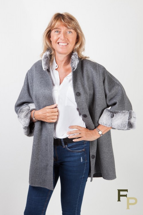 Manteau en Laine Gris Fonc&eacute; et Fourrure de Rex Rabbit