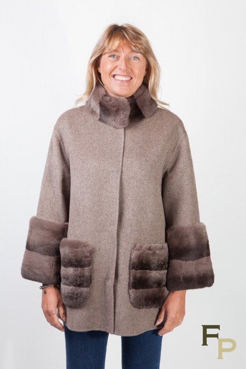 Manteau en Laine Gris Fonc&eacute; et Fourrure de Rex Rabbit
