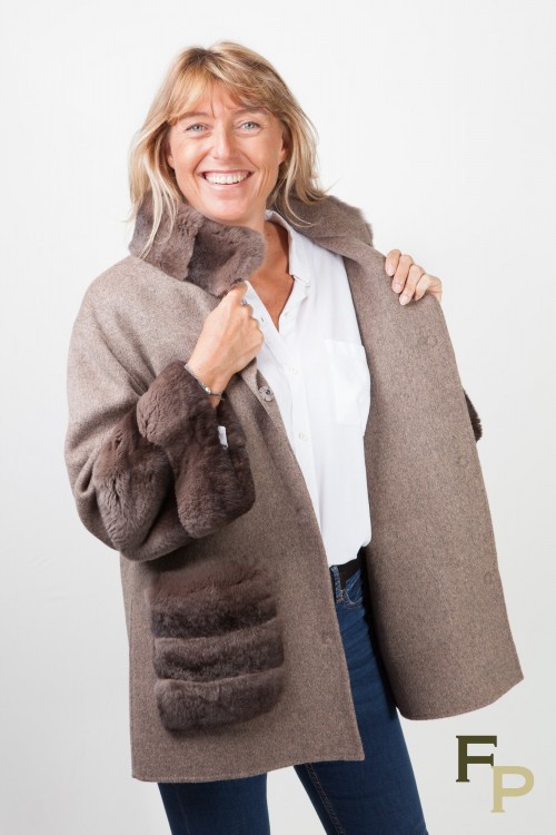 Manteau en Laine Gris Fonc&eacute; et Fourrure de Rex Rabbit
