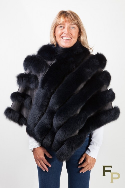 Poncho Bleu Marine en Cuir et Fourrure de Renard signé Casiani