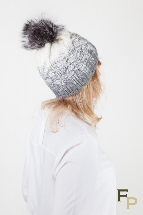 Wool Hat With Pompom in Fox Fur Colour Ecru & Grey