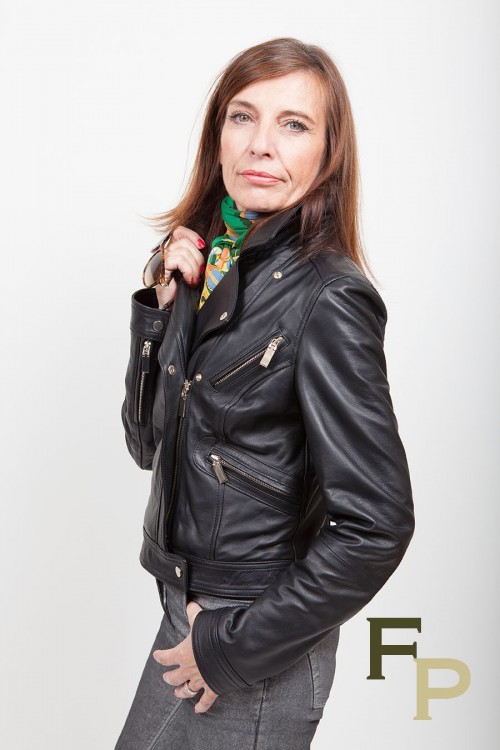 Blouson de Cuir Noir en Agneau Plongé