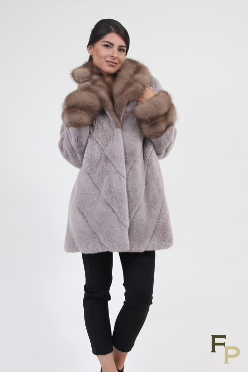 Manteau "Diagonal" en Fourrure de Vison et de Martre Pink Metalic