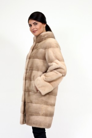 Superbe Manteau En Vison – Taille 38/40 (L) – Couleur Marron Avec Capuche